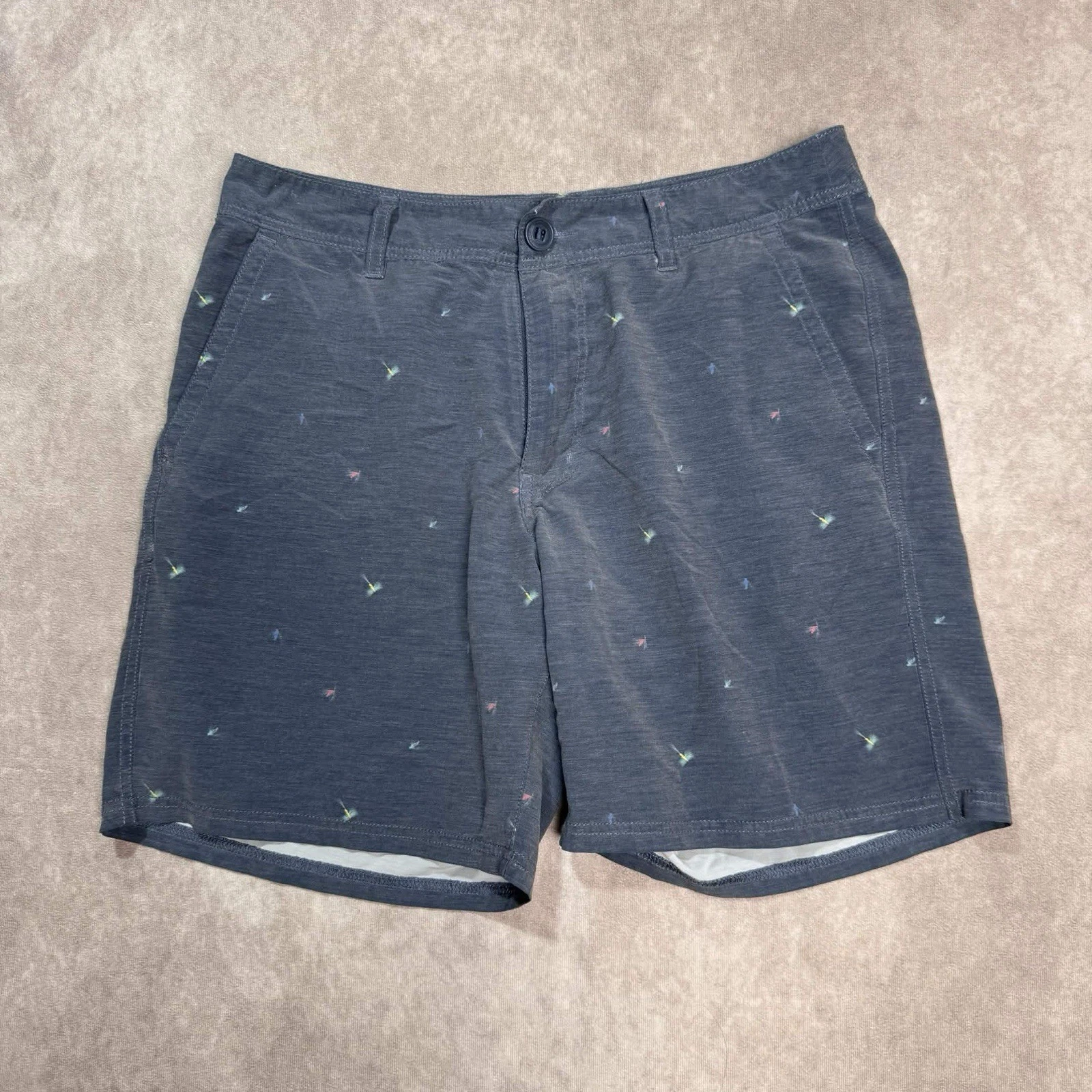 HUK Waypoint Fly Hooks Short Fly Fishing Size 32 Chino Performance Shorts