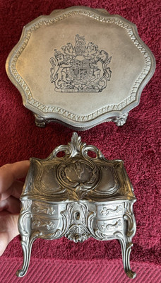 Dieu Et MoDroit Royal Crest Lion Silver Plated Casket Jewelry ￼Music Box & Chest