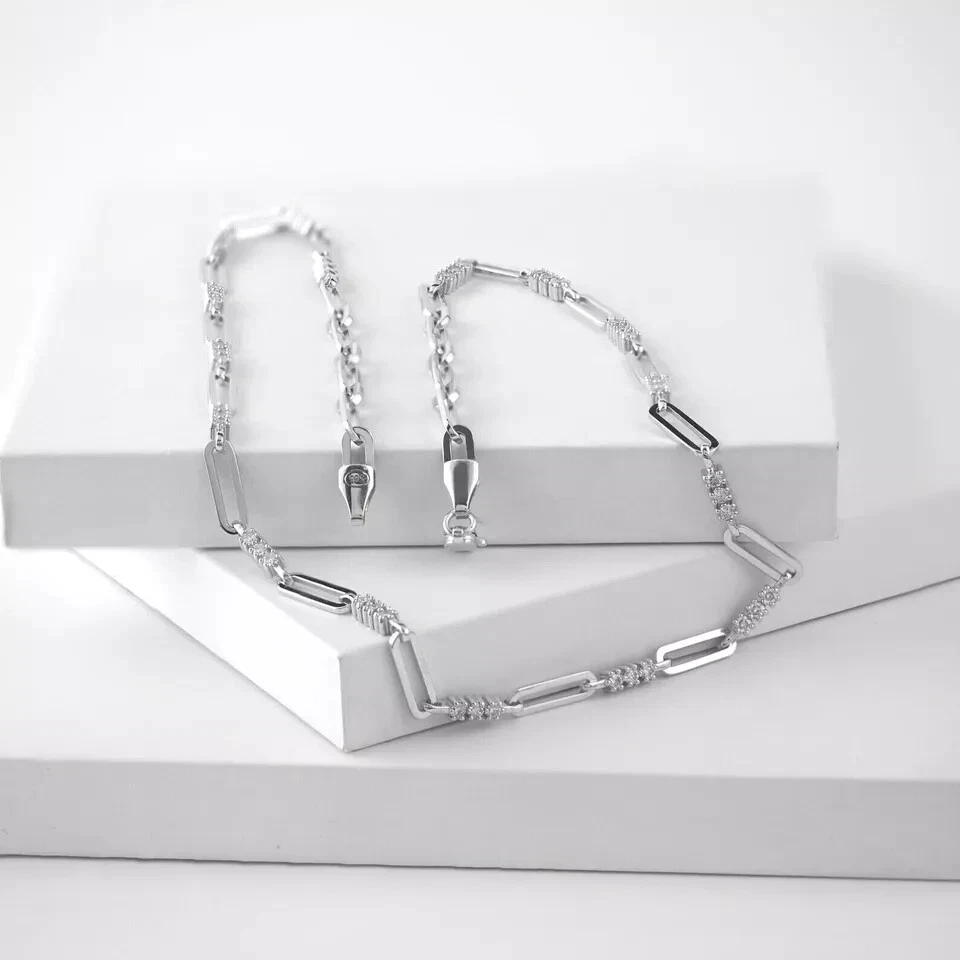 Collar con clip redondo de diamantes creados en laboratorio de 2 quilates enchapado en oro blanco de 14 quilates de 18" Foto 3 de 4