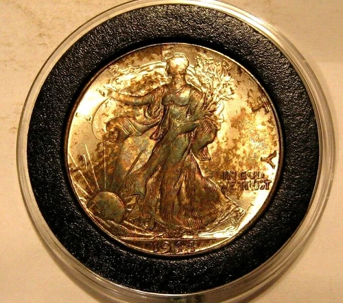 1944 WALKING LIBERTY HALF DOLLAR  UNCIRCULATED ( GREAT GIFT ) ID NO. 17-17