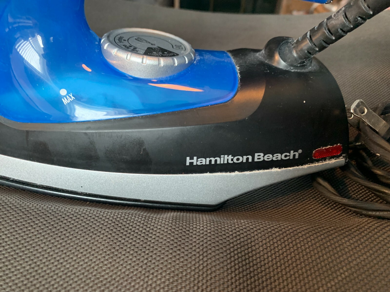 HAMILTON BEACH model 14525 IRON & STEAMER, BLUE ~ BLACK