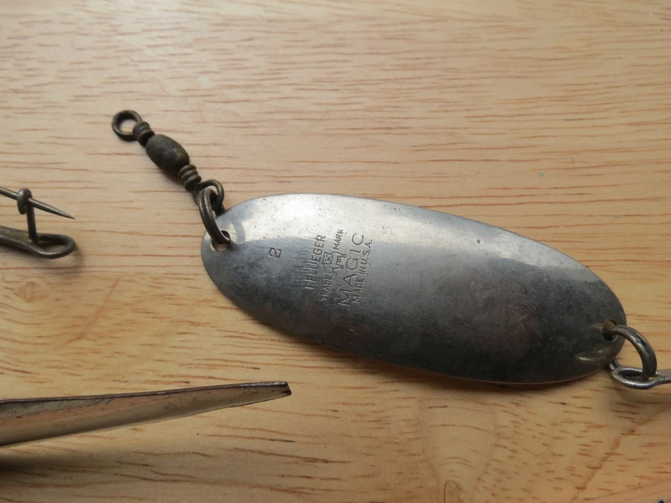 Antiguo Señuelo de Pesca Plfueger Spinner, Gancho I Metal Hoja Spinner (lote #12682) Foto 2 de 4
