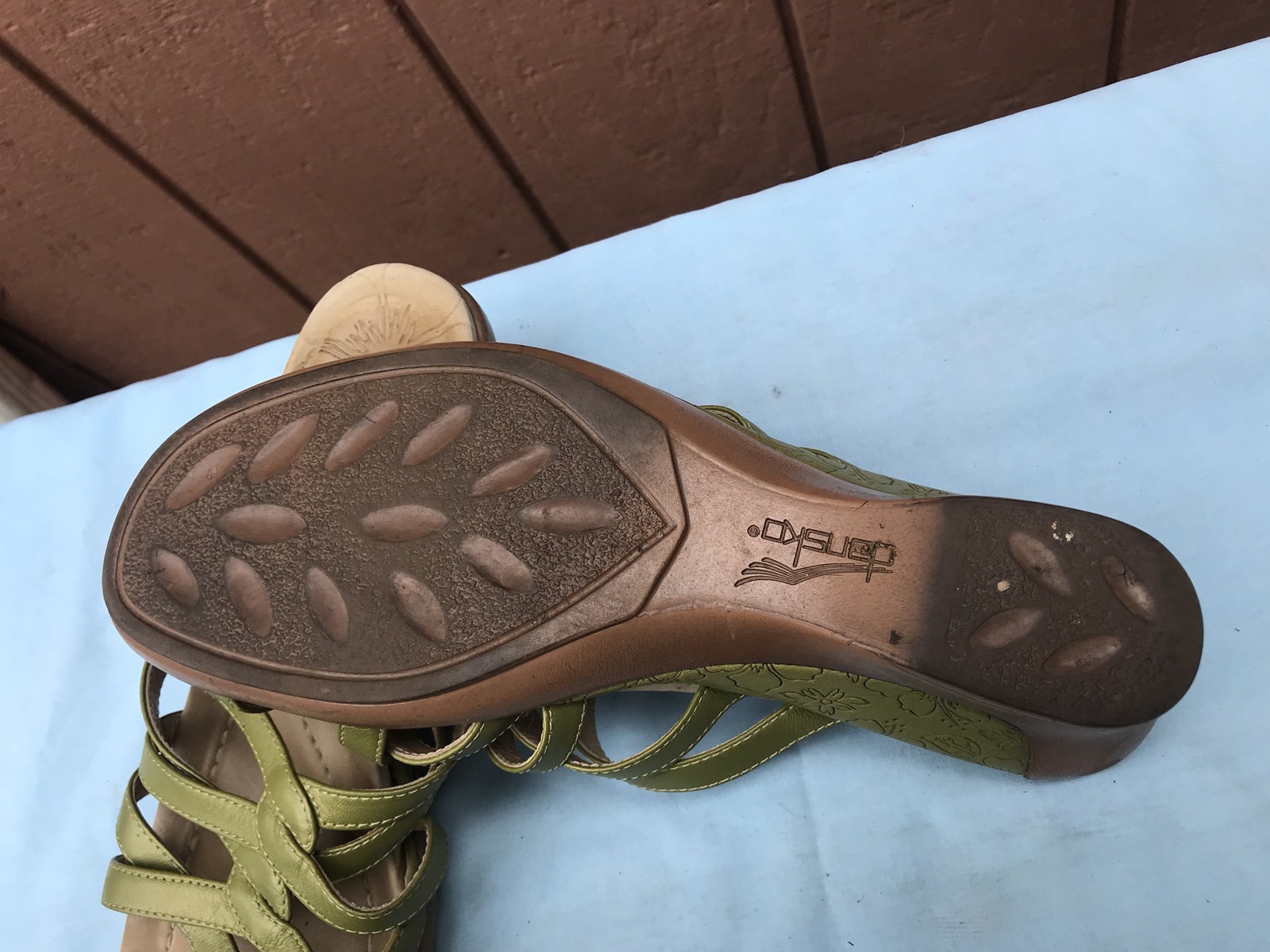 EUC RARE Dansko Green Leather 38 US 7.5 - 8 Wedge Sandals Straps Thong A6 image 8