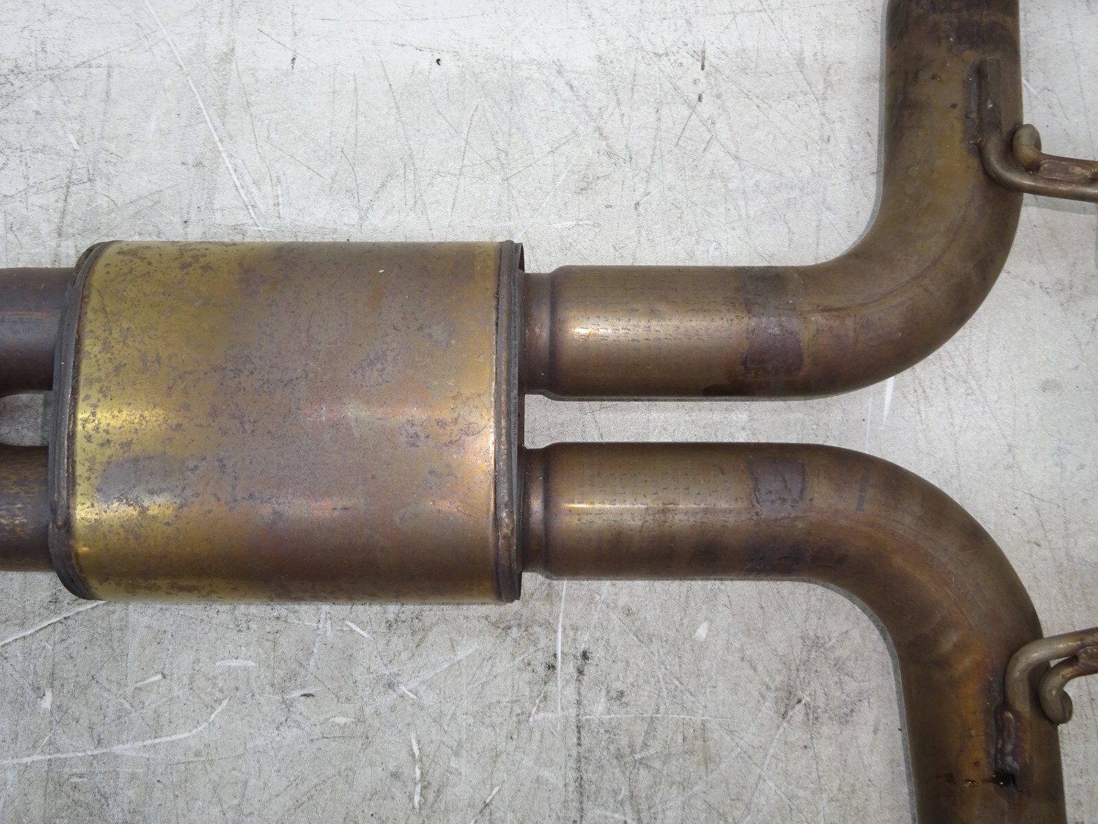 2014-2017 Maserati Ghibli 3.0L V6 Exhaust Muffler Resonator Pipe OEM DE240402
