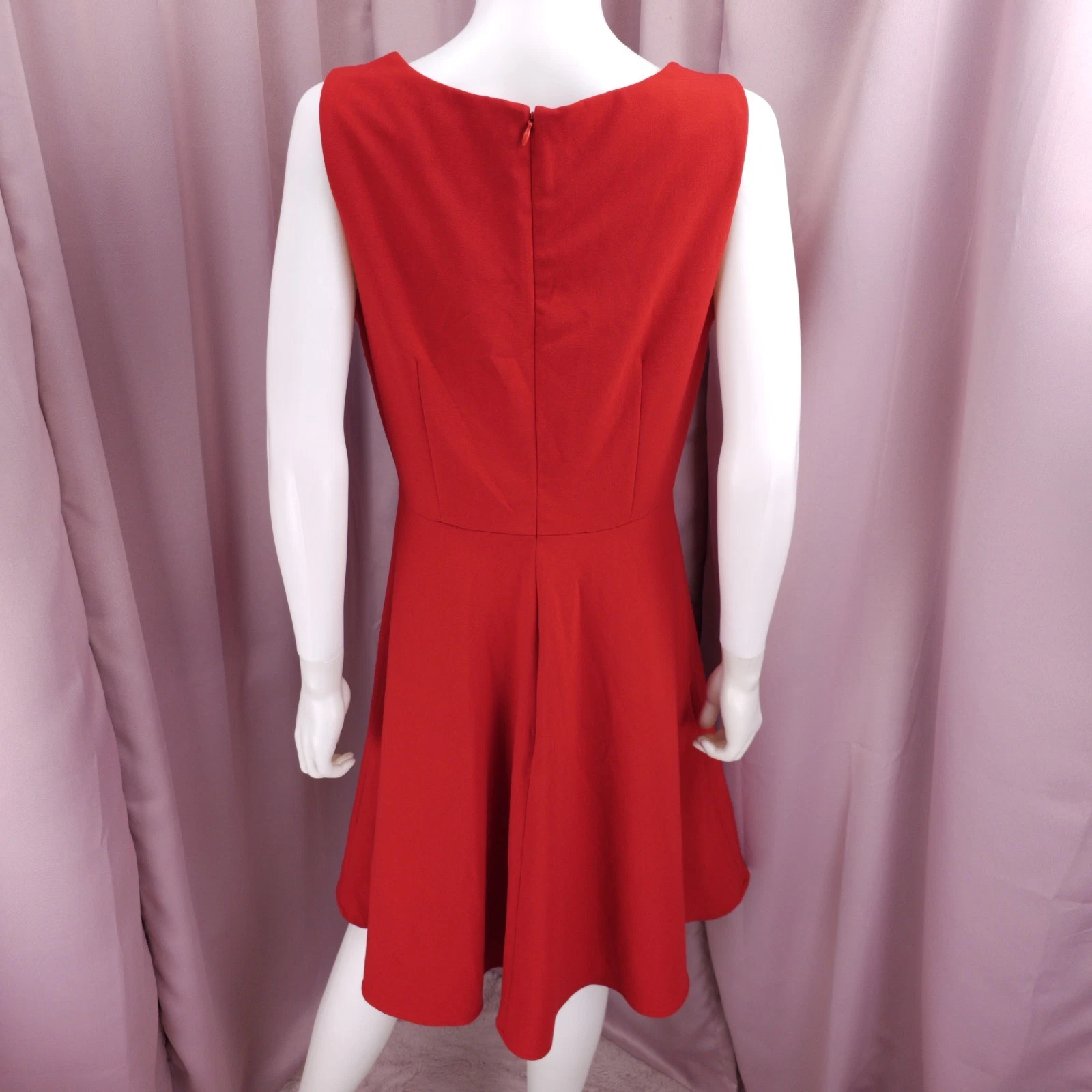 Abito donna Alyx rosso senza maniche scollo a barca linea A aderente e svasato 12