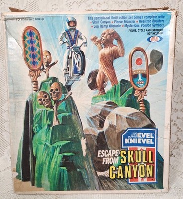IDEAL EVEL KNIEVEL ESCAPE FROM SKULL CANYON MOTORCYCLE 1975 BOXED Not Complete