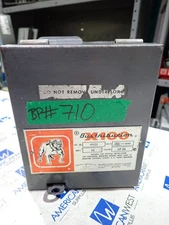 ITE Bulldog X100 Fusible Bus Plug XP422 60 Amps 250 Volt 3 Phase 4 Wire