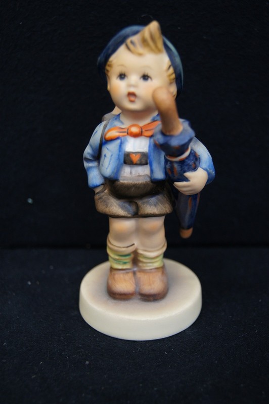 HUMMEL Goebel Porcelain Figurine #198 2/0 Home From Market 4.75" TMK-6