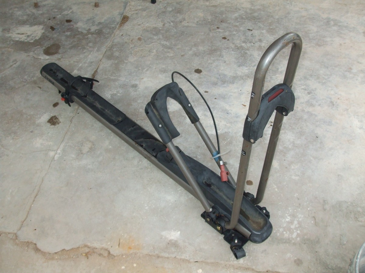 Yakima HighRoller Upright Rooftop Bike Mount