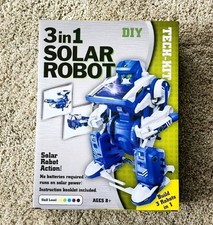 BRAND NEW DIY 3-in-1 Solar Robot Kit, ages 8