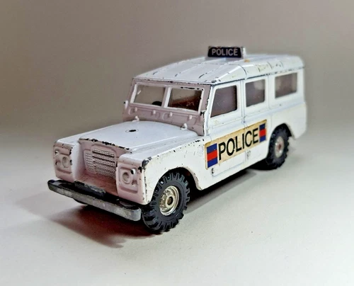 Corgi Toys Land Rover 109 WB Police – Well Played & Full of Character