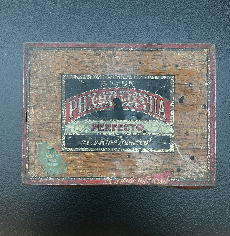 Vintage Bayuk Philadelphia Phillies Perfecto Tobacco Cigar Tin Box