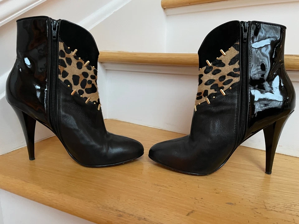 Botas de cuero negras con estampado de animales Beverly Feldman Chaos 8 Foto 3 de 4