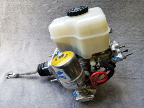 2007 Toyota FJ Cruiser ABS Master Brake Booster Pump Anti Lock