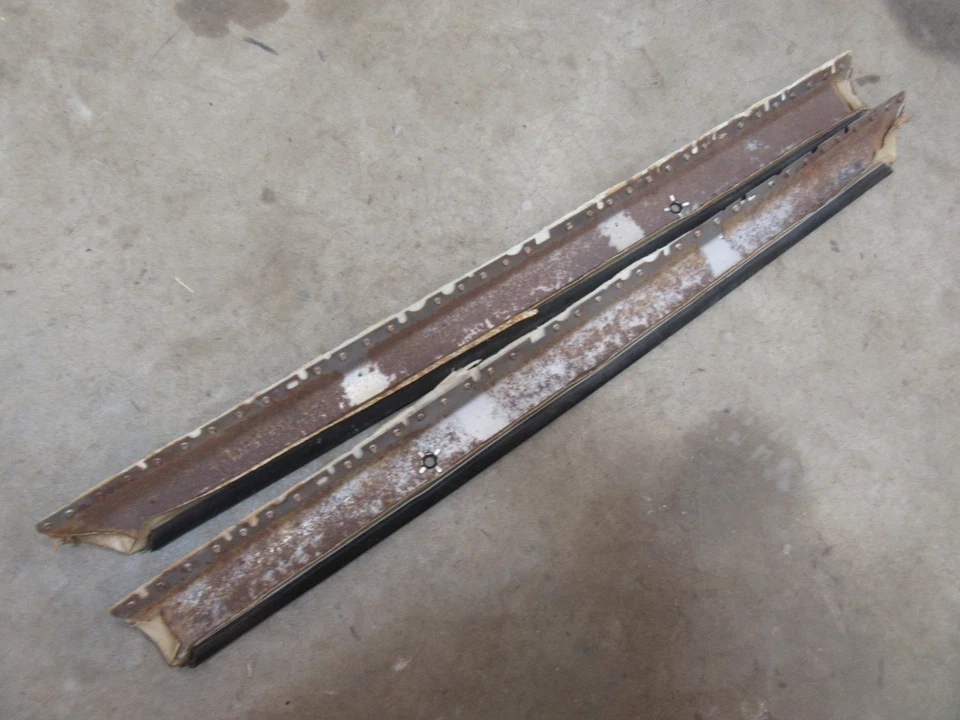 1970 Pontiac Catalina 2 door hardtop interior door panel metal upholstery tops - Image 2 of 2