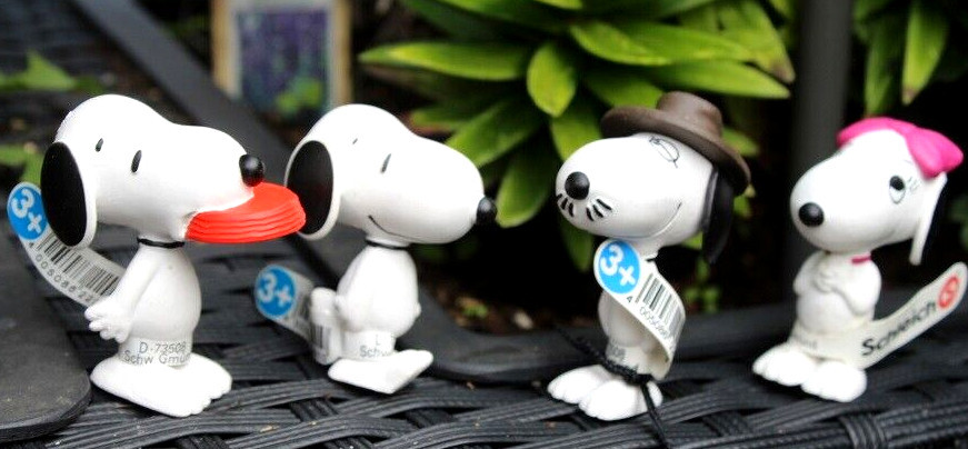 Thumbnail - Peanuts Schleich Sammelfiguren Originale Snoppy , Spike Und Belle