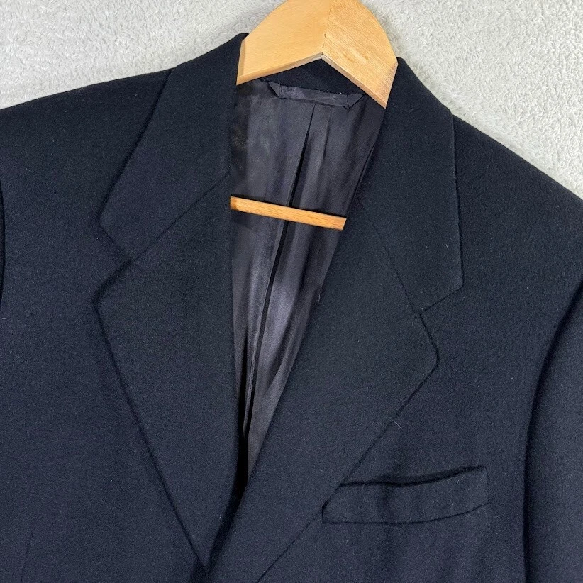 Tom James Holland & Sherry Navy Cashmere Flannel Blazer 40R 3-Btn Surgeon Cuff - Image 2 of 4