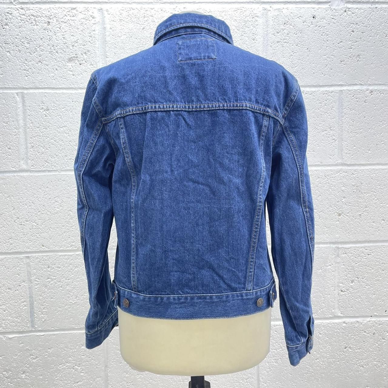 FOREVER 21 BLUE DENIM JACKET PATCHWORK BADGE VARS… - image 2