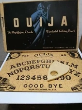 Vintage 1940’s “OUIJA” Board “The Mystifying Oracle” William Fuld (FC70A/2 D25)