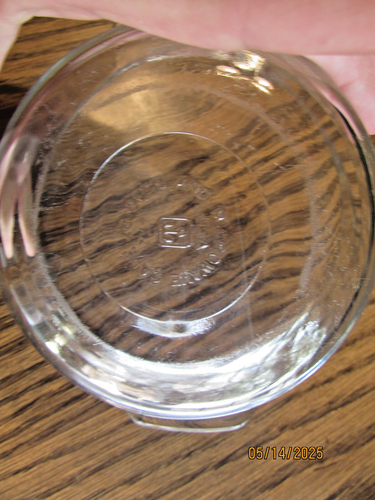 Anchor Hocking Fire King Bowl No. 472 W/ Lid 12oz - Picture 5 of 5