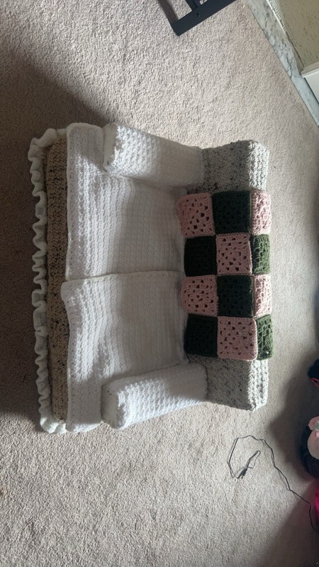 Handmade Crochet Cat Couch Complete Set - White/Brown/Green/Pink