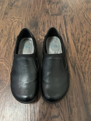 Women s Yuu Eddison Black Faux Leather Slip On Shoes Size 5 Comfort Flat