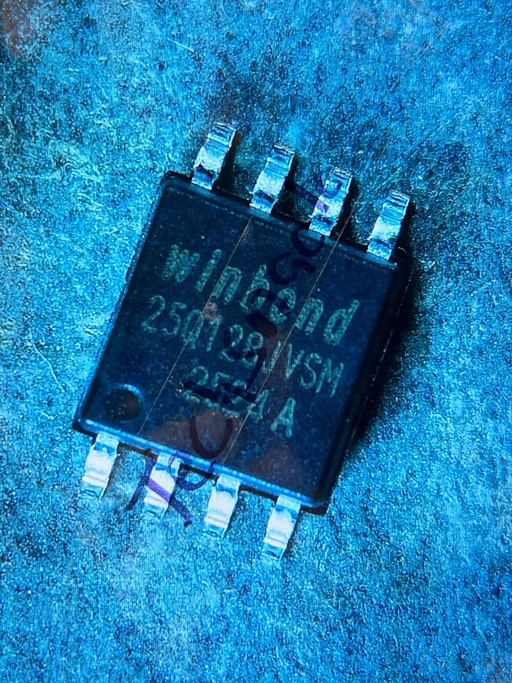 Winbond W25Q128JVSIM 25Q128JVSM 128Mbit SPI Flash Speicher IC 16MB NOR Flash - Bild 1 von 1