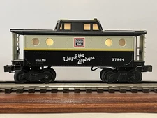 Williams O Gauge N5C Lighted Caboose, Burlington CB&Q #37864, Stock #CAB135