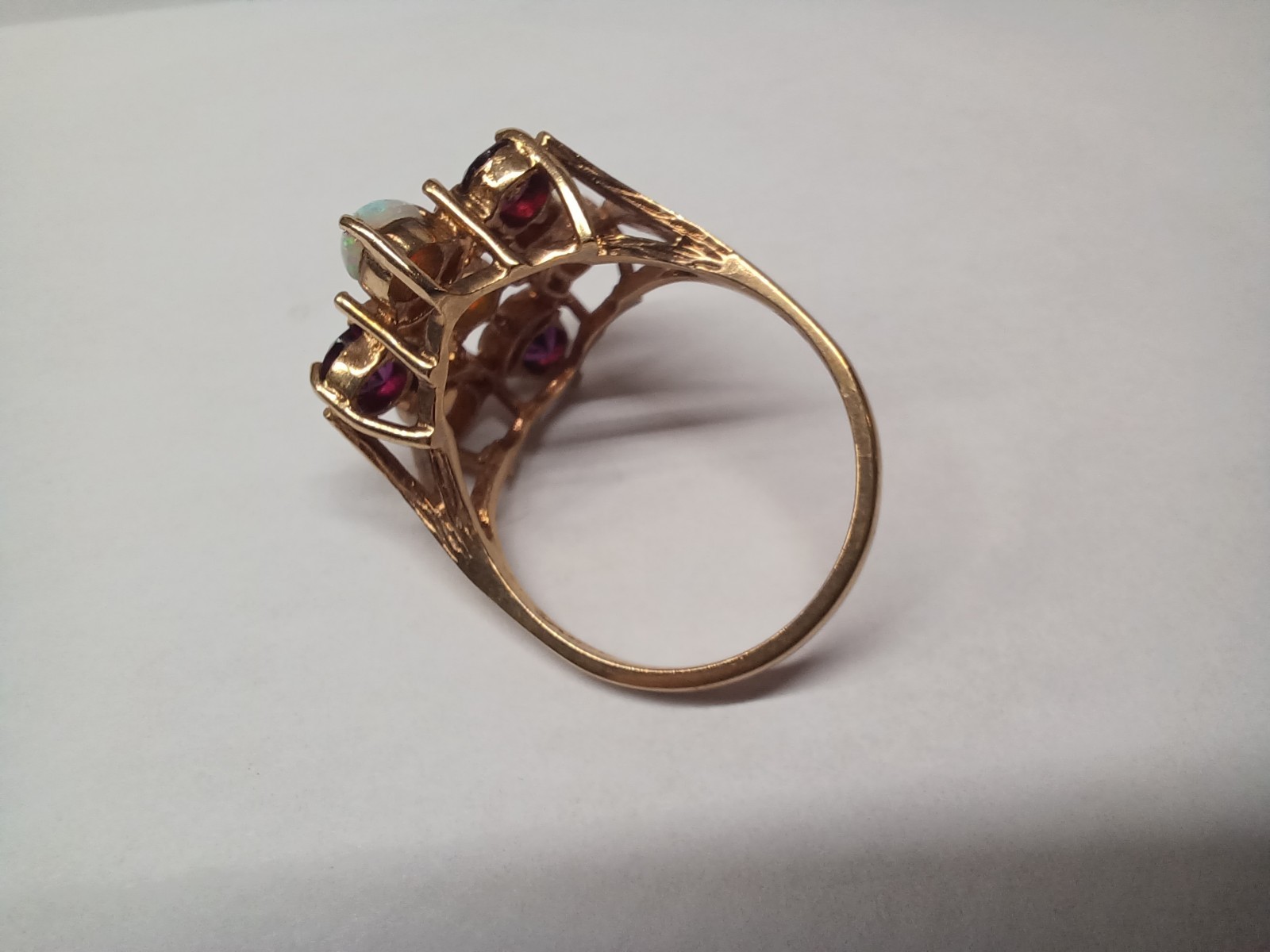 Vintage 9k Gold Ruby/Opal Ring - image 13