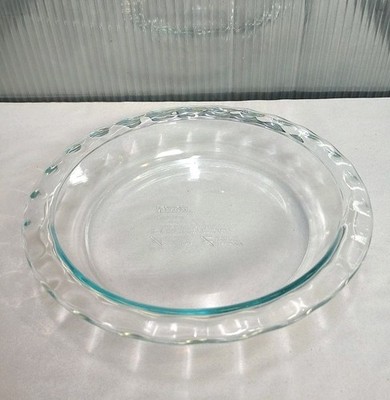 Pyrex #C209 Clear Glass Pie Plate Baking Deep Dish Pan - 9.5 Inch Scalloped