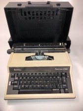 Vintage Cavalier 1200  Royal Typewriter w/Case. READ thumbnail