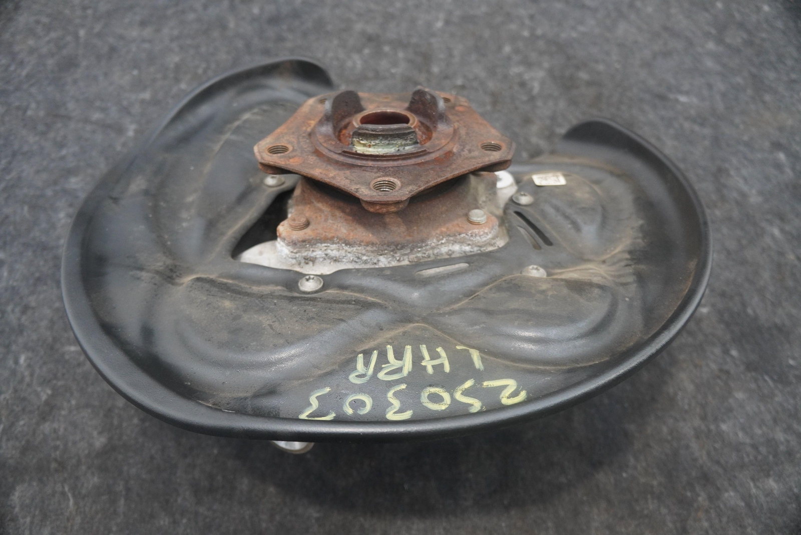Rear Left Spindle Knuckle Hub Wheel Bearing 4M0505431AG OEM Lamborghini Urus