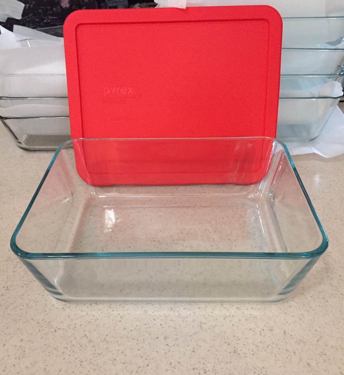 Pyrex Clear Glass Casserole Baking Dish With Red Lid 11 Cup 2.75 QT
