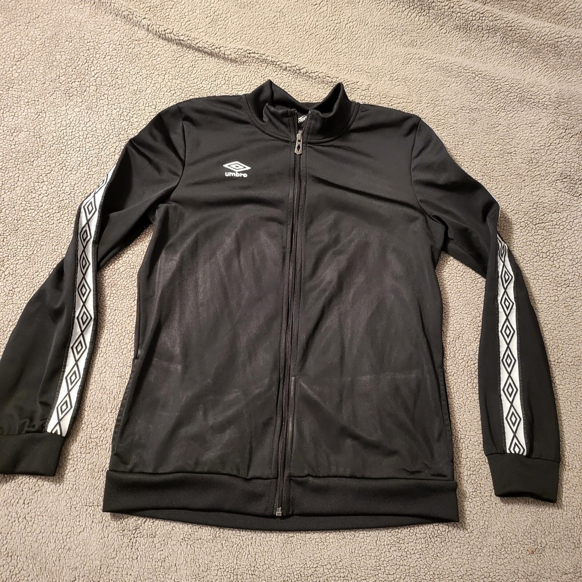 Umbro Warm Up Jacket Youth XLarge 16/18 Black Zip Up ** Logo On 