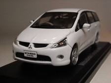 Mitsubishi Grandis (2003) 1/43 Hachette Japanese Car Collection Diecast Minicar
