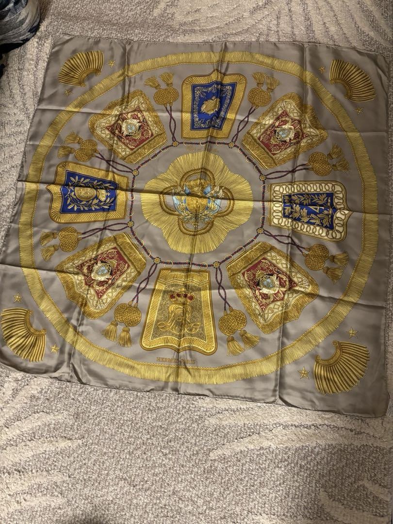 Hermes Saber Silk Scarf Carre 90 Excellent Pre-Owned No Box