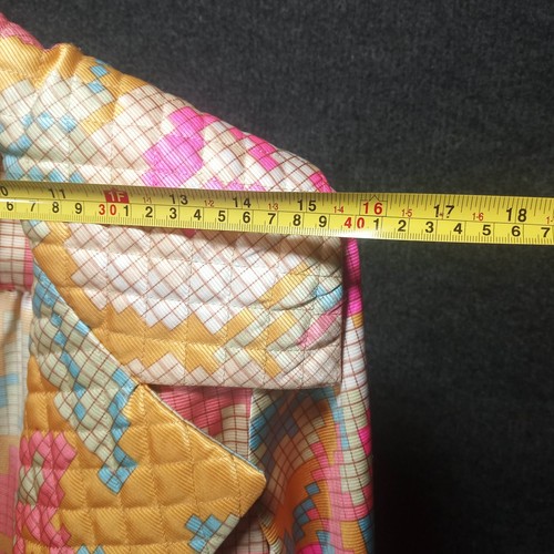 1960's Vintage Gold Cube Print Satin Quilted Robe by Donald Brooks - Picture 8 of 9