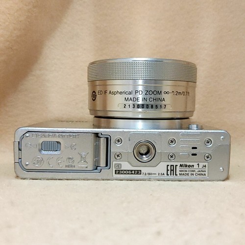 Nikon 1 J4 Digital Camera Mirrorless lens kit silver - Picture 7 of 10