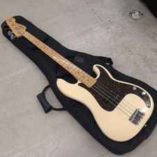 Fender Mexico player precision bass Safe Packing!