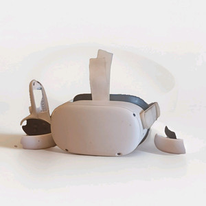Meta Quest 2 White Standalone VR Headset Plastic Material with Two Controllers