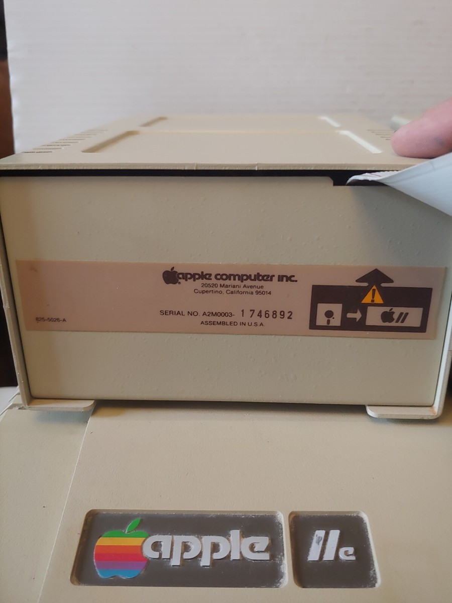 動作品】 フルセット Apple2e 本体 ＋ Disk2 ＋ インターフェース