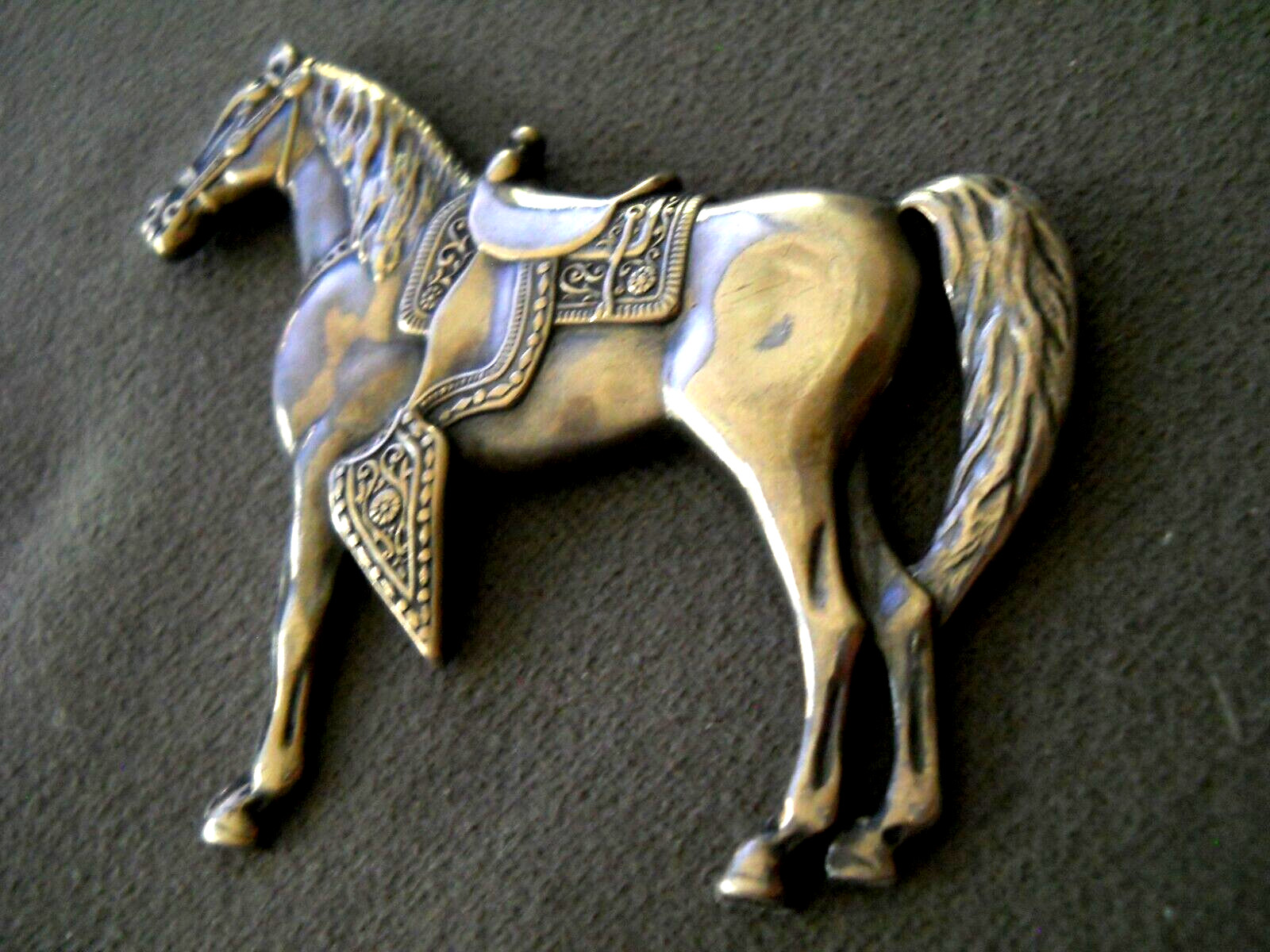 Beautifully Crafted Southwestern Style Sterlin Silver Intricate Horse Brooch Pin