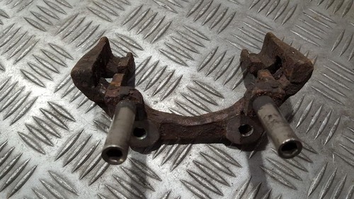 Bremssattel Halter - Hinten Rechts  BMW 5-Series DE274233-99