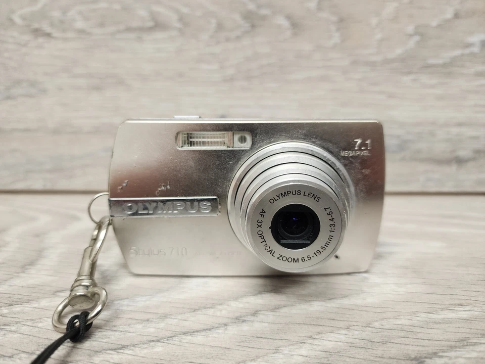 Olympus Stylus 710 All Weather 7.1 MP 3x Optical Zoom Digital Camera Tested - Image 2 of 4