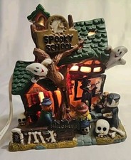 Vintage Spooky Hollow Lighted Porcelain Spooky School W/box 2001
