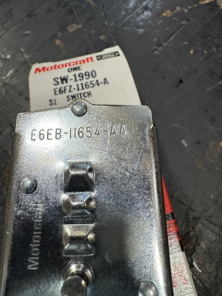 Nuevo de Lote Antiguo 1985-93 Ford Thunderbird Sc Cougar Xr7 Interruptor de Faro Tempo E6fz11654A OEM Foto 4 de 4