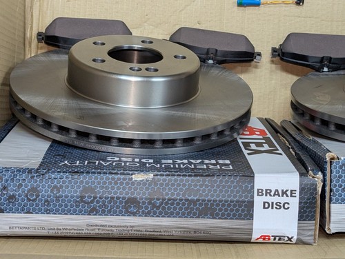 Discos de freno delanteros + pastillas + cable para Mercedes Clase C W205 C205 S205 2014 encendido - Imagen 2 de 2