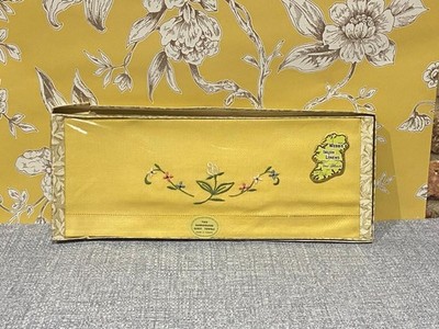 Vintage Irish Linen Webb s Boxed Embroidered Guest Tows
