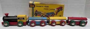 VINTAGE Brio Magnet-Tag Wooden Train Engine 4 Piece Set 31402 Original Box