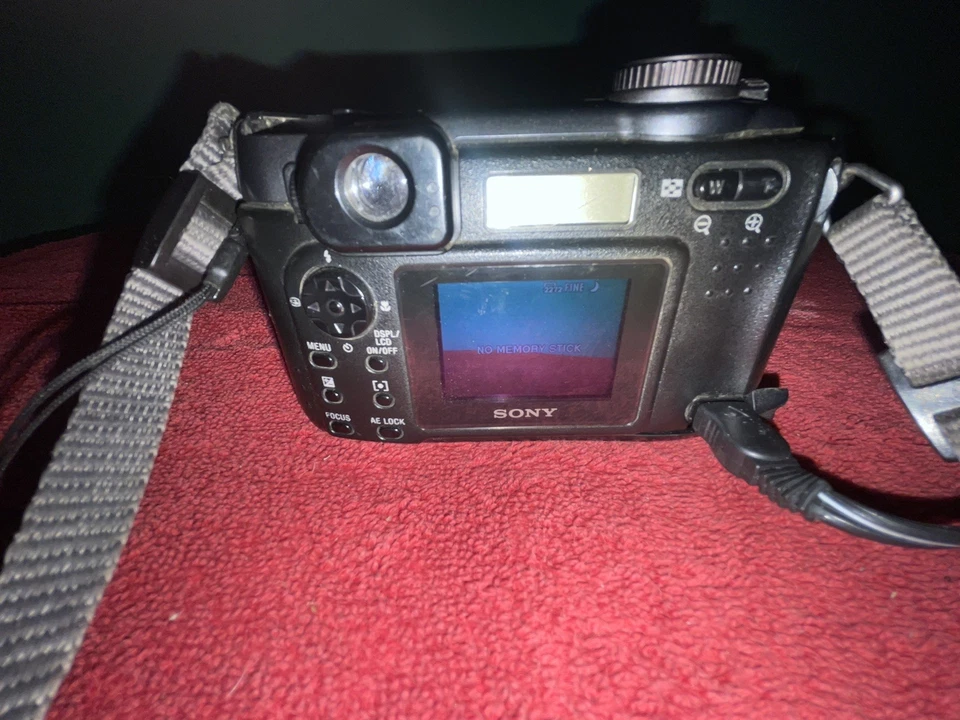 Sony Cyber-Shot DSC-S85 Gray 4.1MP Digital Camera Not Tested - Image 3 of 4